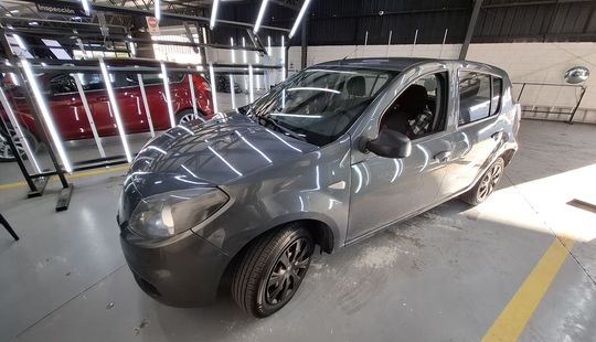 Renault • Sandero