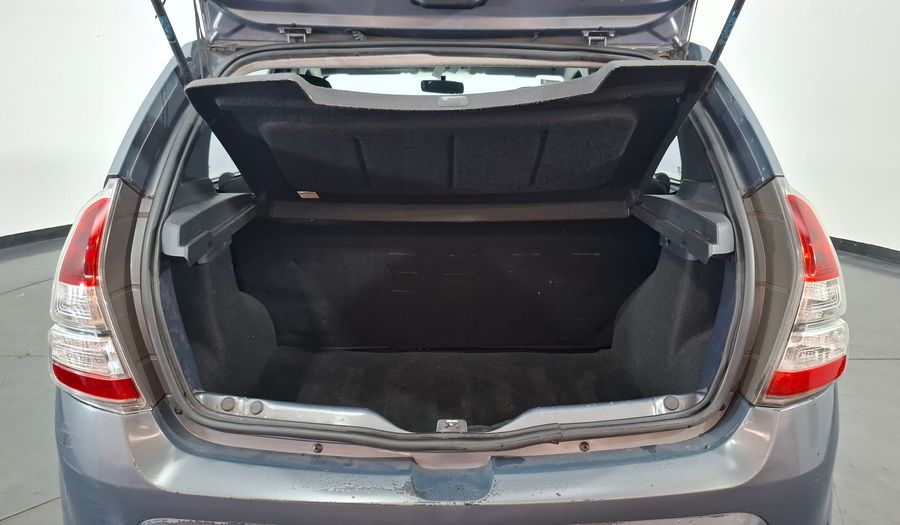 Renault Sandero 1.6 8V AUTHENTIQUE PACK I Hatchback 2014