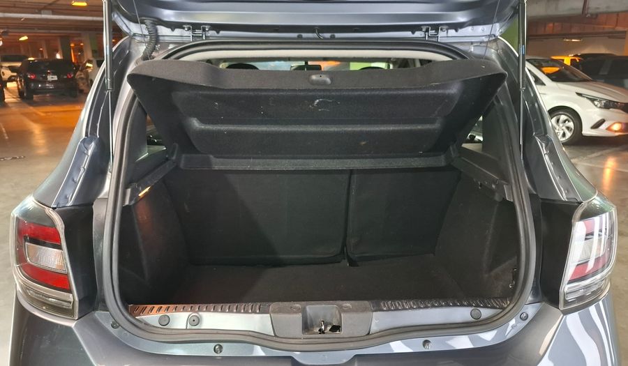 Renault Sandero Stepway 1.6 STEPWAY DYNAMIQUE Hatchback 2017
