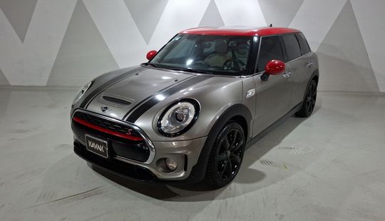 Mini • Clubman
