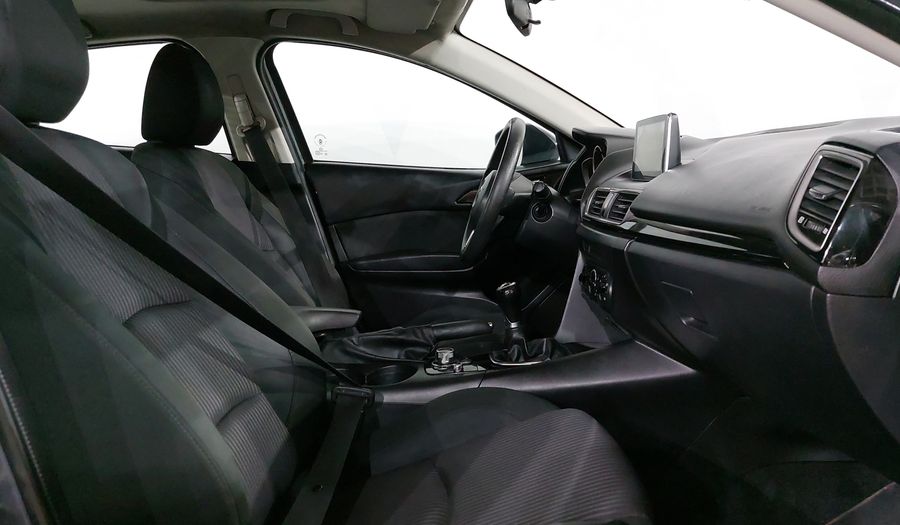 Mazda 3 2.0 SEDAN I TOURING TM Sedan 2015