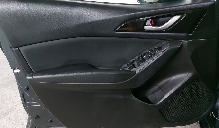 Mazda 3 2.0 SEDAN I TOURING TM Sedan 2015