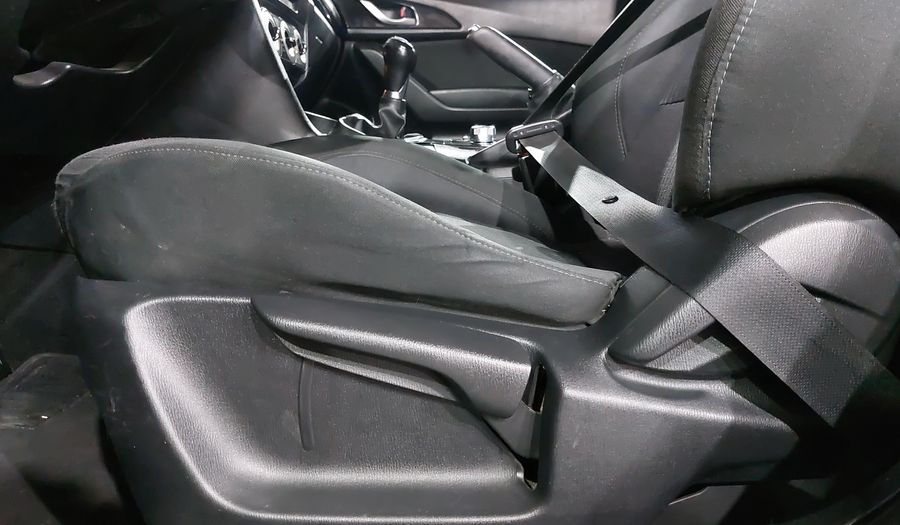 Mazda 3 2.0 SEDAN I TOURING TM Sedan 2015