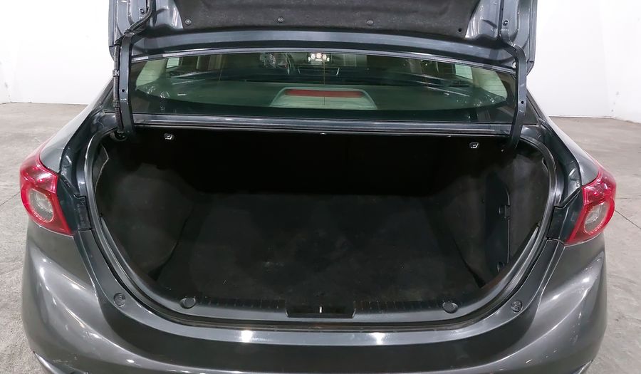 Mazda 3 2.0 SEDAN I TOURING TM Sedan 2015