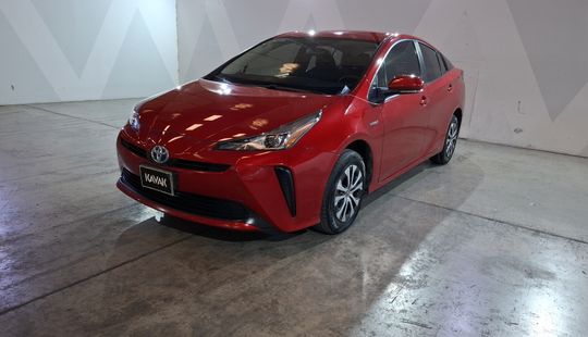 Toyota • Prius