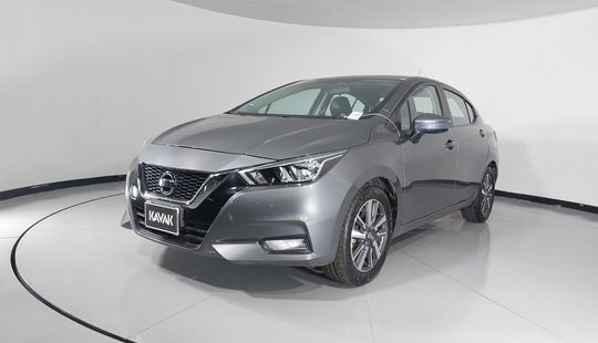 Nissan • Versa