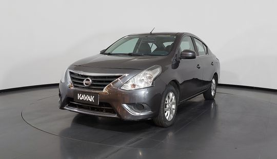 Nissan • Versa