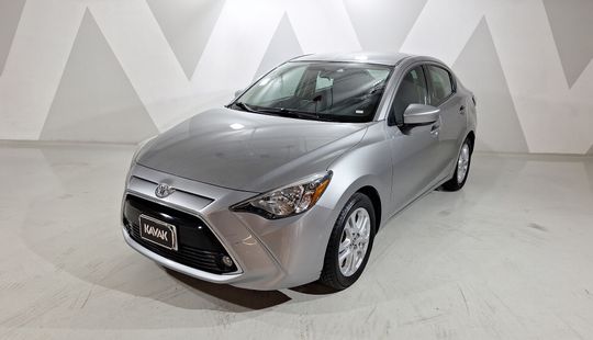Toyota • Yaris
