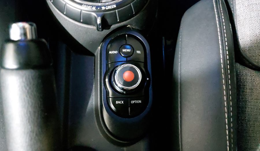 Mini Cooper 1.5 COOPER CHILI AT Hatchback 2016