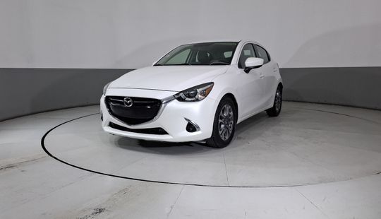 Mazda • Mazda 2
