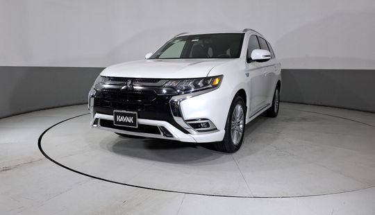 Mitsubishi • Outlander