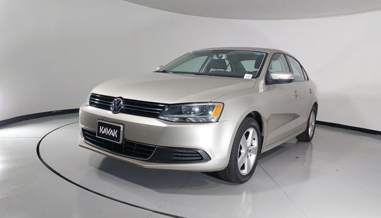 Volkswagen • Jetta