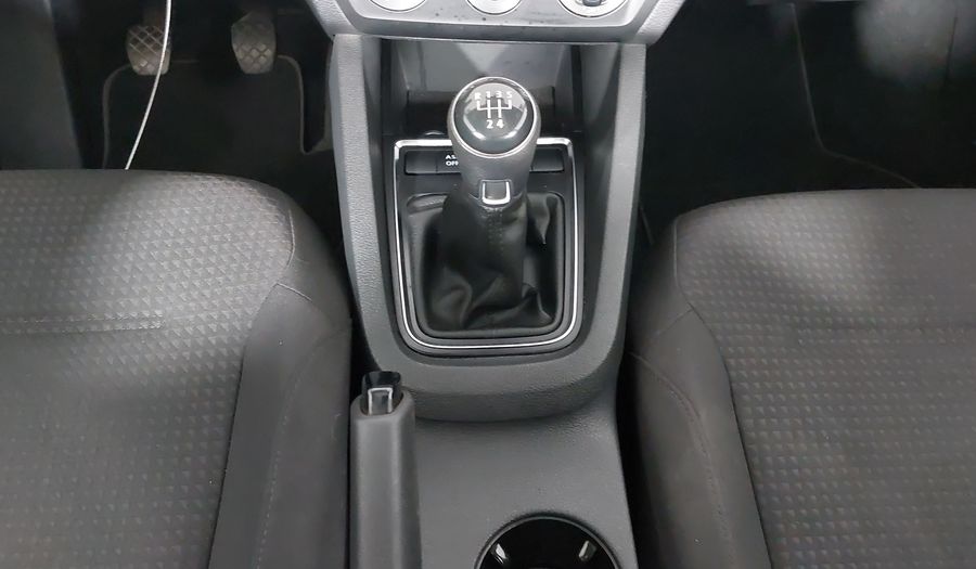 Volkswagen Jetta 2.0 MT Sedan 2017