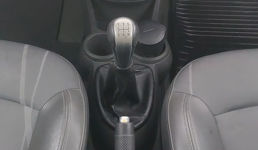 Chevrolet Spark 1.2 LTZ C MT Hatchback 2013