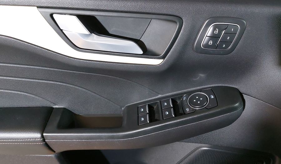 Ford Escape 2.5 HEV TITANIUM CVT Suv 2022