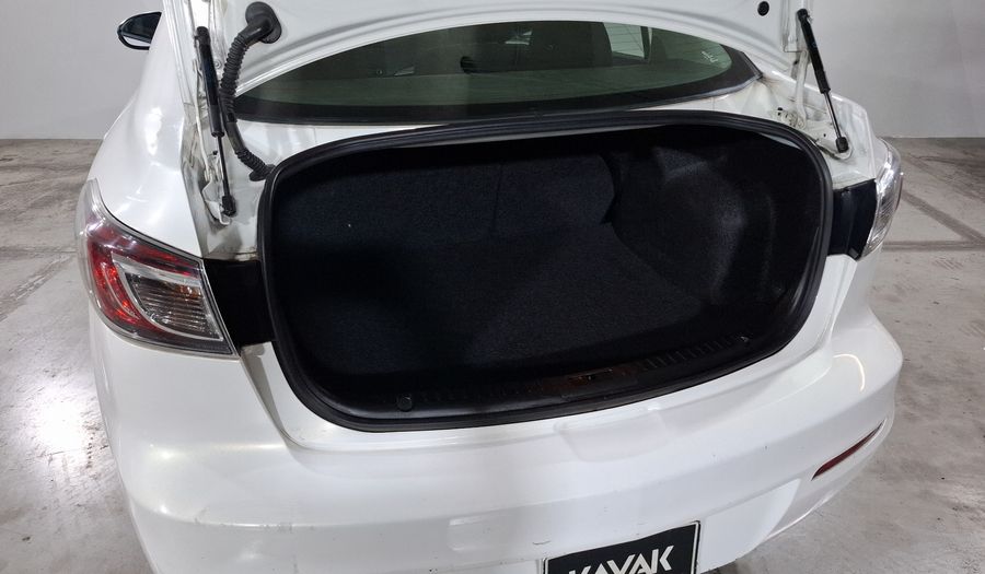 Mazda 3 2.0 SEDAN I TOURING TA Sedan 2013