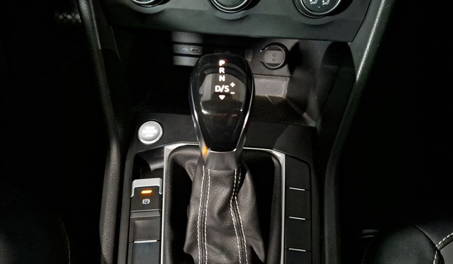 Volkswagen Taos 1.4 TSI COMFORTLINE AUTO Suv 2021