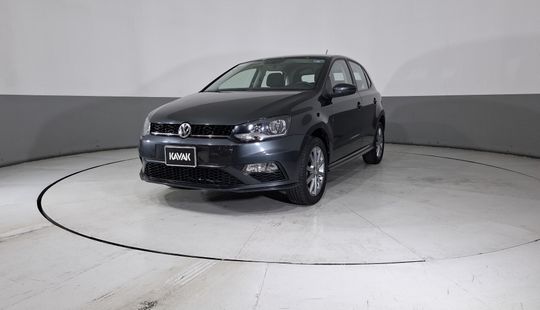 Volkswagen • Polo