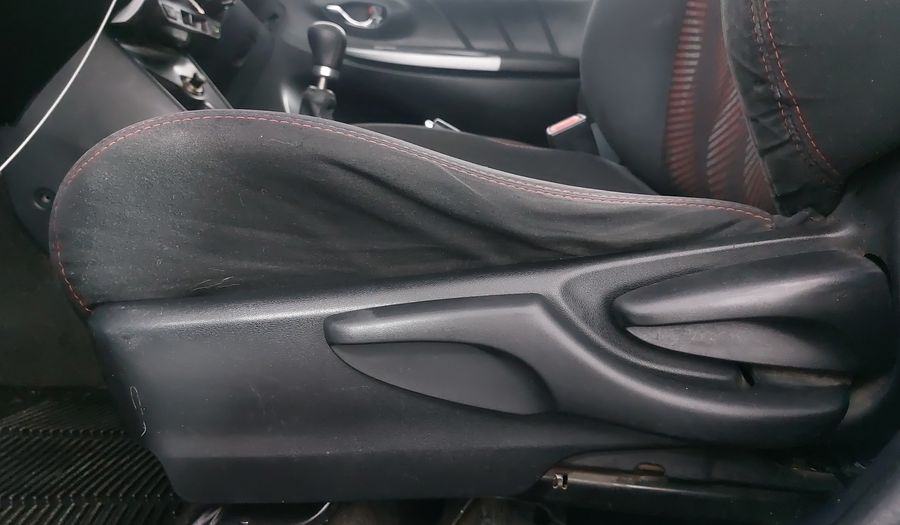 Toyota Yaris 1.5 SE MT 5PTAS Hatchback 2017