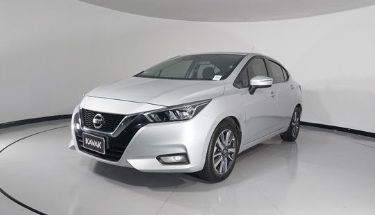 Nissan • Versa