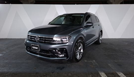 Volkswagen • Tiguan