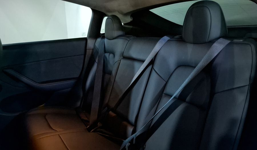 Tesla Model Y BEV RWD AUTO Suv 2025