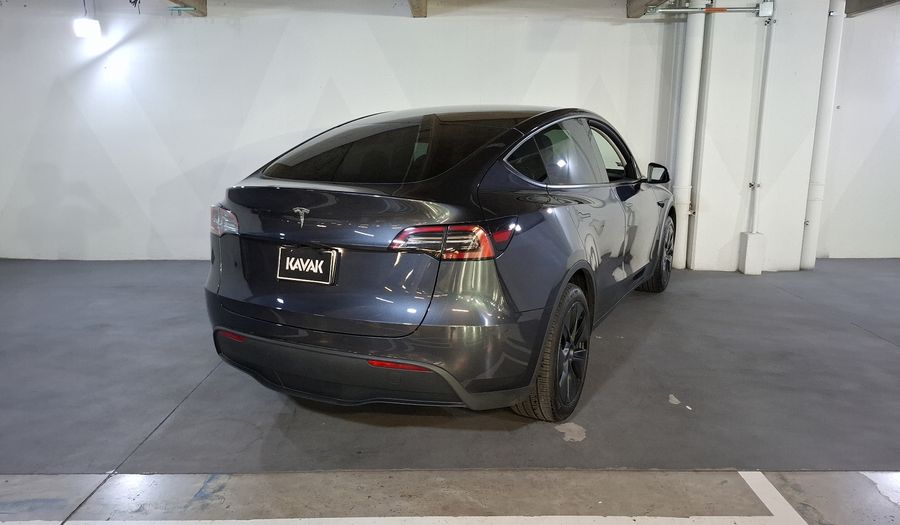 Tesla Model Y BEV RWD AUTO Suv 2025