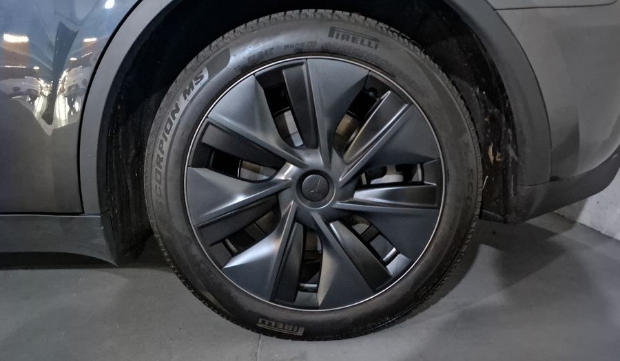 Tesla Model Y BEV RWD AUTO Suv 2025