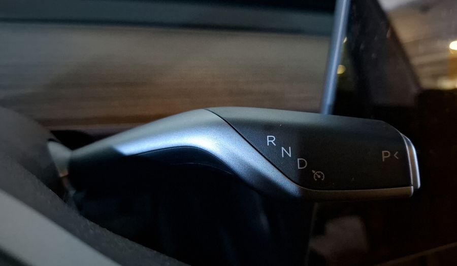 Tesla Model Y BEV RWD AUTO Suv 2025