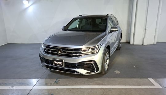 Volkswagen • Tiguan