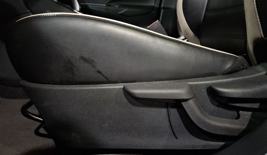 Nissan Versa 1.6 EXCLUSIVE CVT Sedan 2021