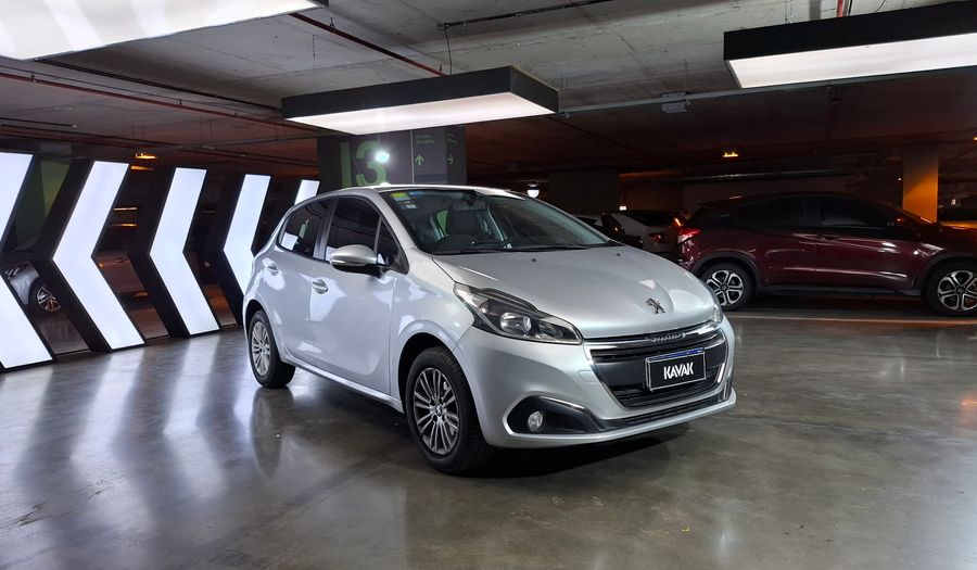 Peugeot 208 1.6 ALLURE Hatchback 2018
