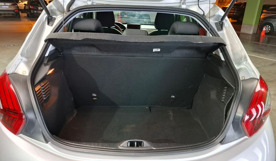 Peugeot 208 1.6 ALLURE Hatchback 2018