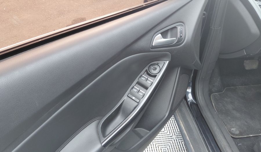 Ford Focus Iii 2.0 TITANIUM POWERSHIFT Hatchback 2016