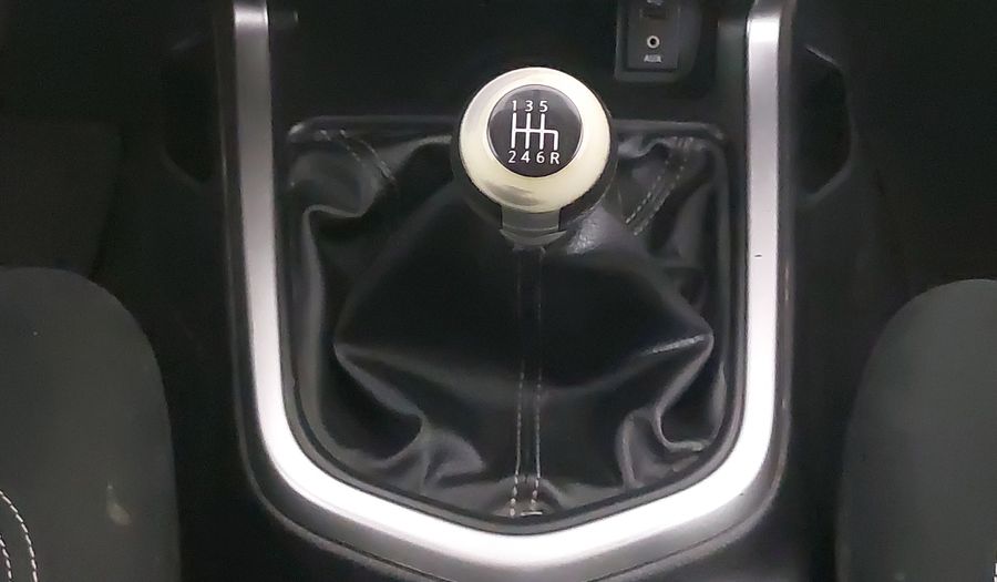 Nissan Np300 2.5 LE TM AC Pickup 2018