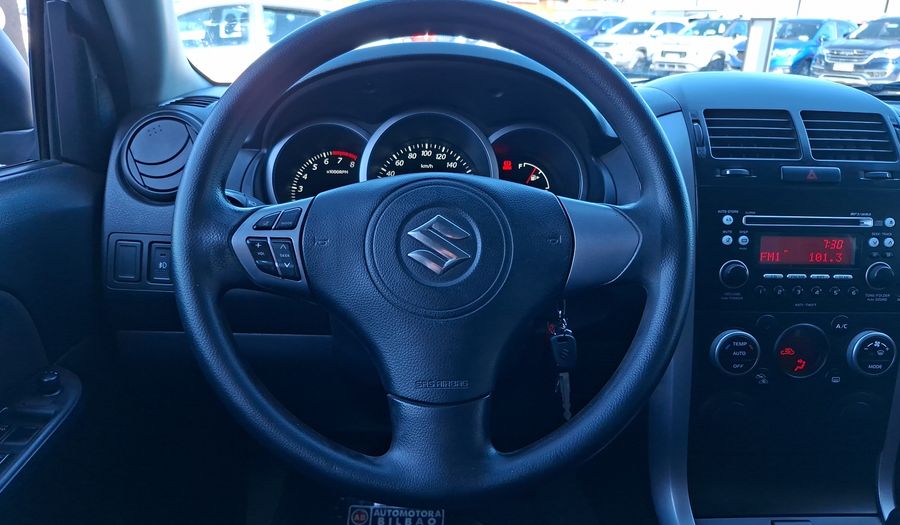 Suzuki Grand Vitara 1.6 GLX SPORT 4WD Suv 2013