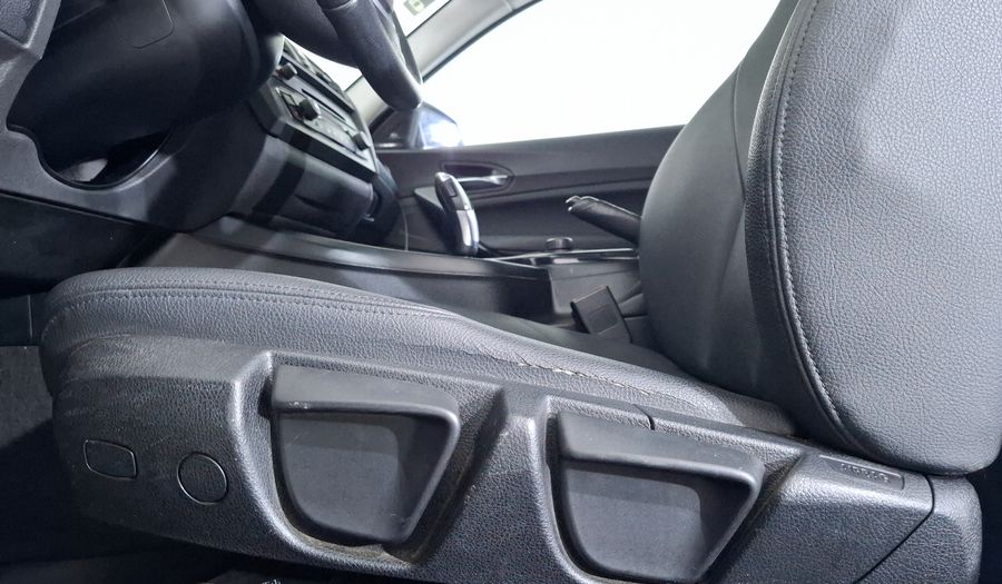 Bmw Serie 1 1.6 118IA URBAN LINE Hatchback 2015