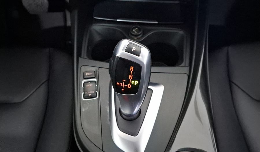 Bmw Serie 1 1.6 118IA URBAN LINE Hatchback 2015