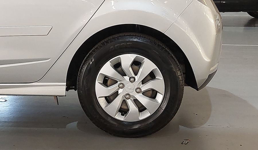 Chevrolet Onix MPFI LT Hatchback 2017