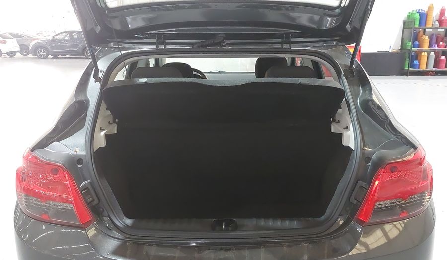 Chevrolet Onix MPFI LTZ Hatchback 2016