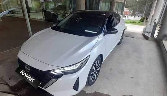 Nissan • Sentra