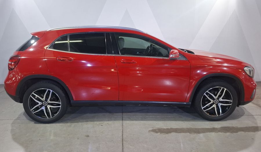 Mercedes Benz Clase Gla 1.6 GLA 200 SPORT DCT Suv 2020