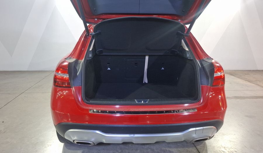 Mercedes Benz Clase Gla 1.6 GLA 200 SPORT DCT Suv 2020