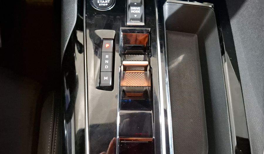 Peugeot 3008 1.6 THP GT AUTO Suv 2025