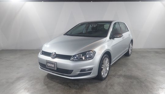 Volkswagen • Golf