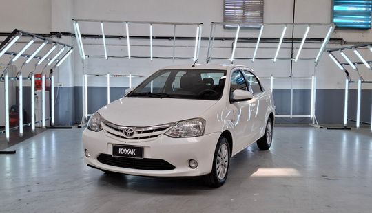 Toyota • Etios