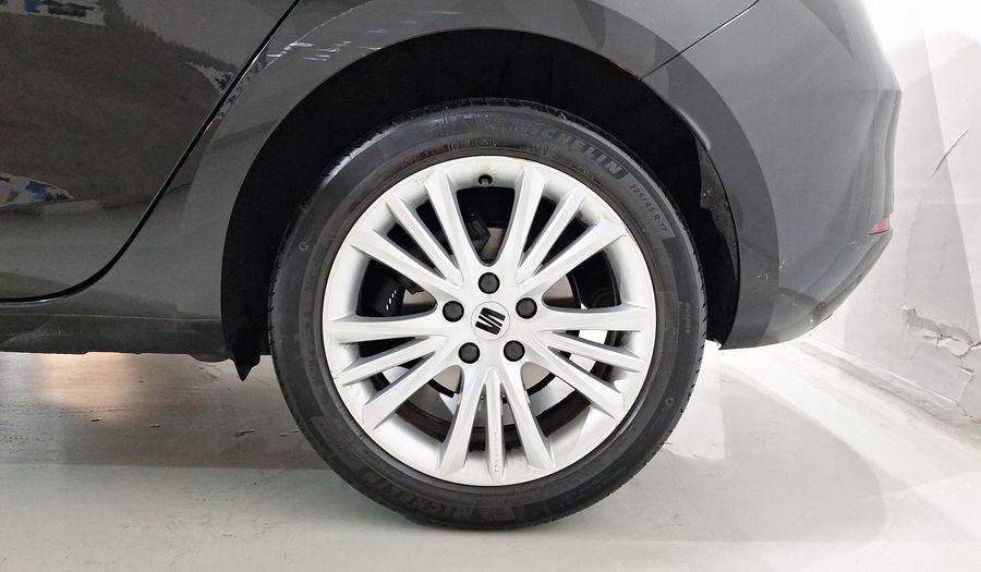 Seat Leon 1.4 STYLE AUTO Hatchback 2021