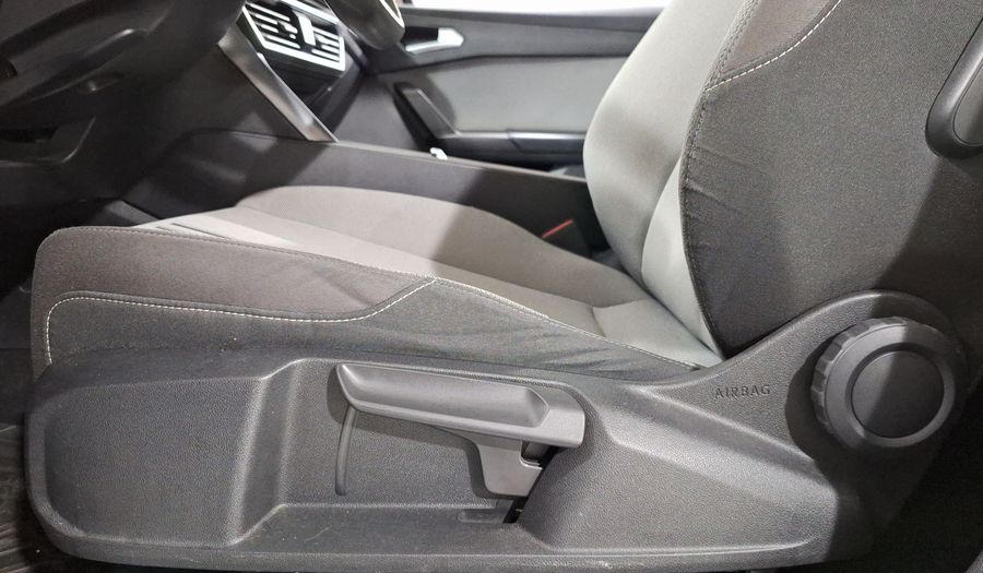 Seat Leon 1.4 STYLE AUTO Hatchback 2021