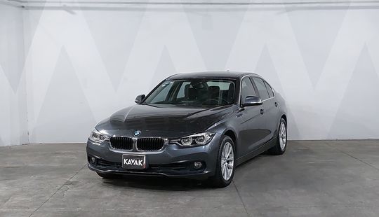 2018 • 104,320 km • Automático