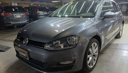 Volkswagen • Golf